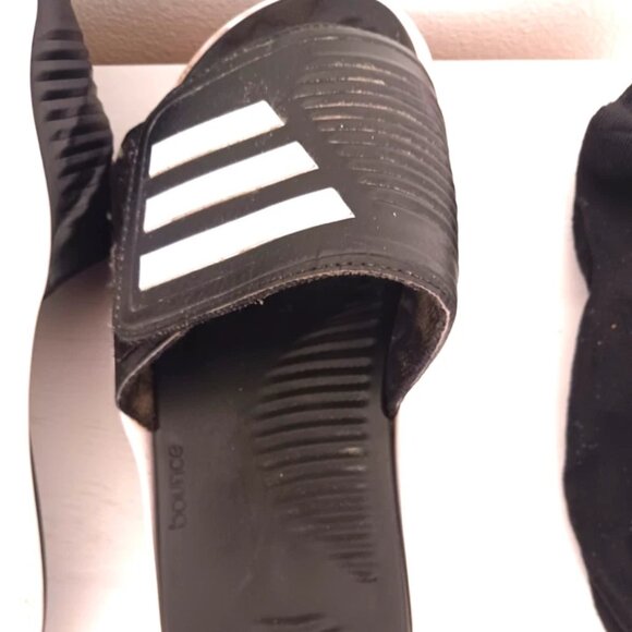 Adidas Men's Alpharesponse Slides Sandals Size 13 Black + White + Socks - Picture 6 of 8
